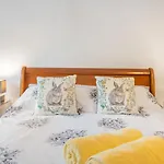 Burrow Holiday home *