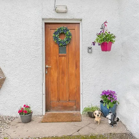 Burrow Semesterbostad